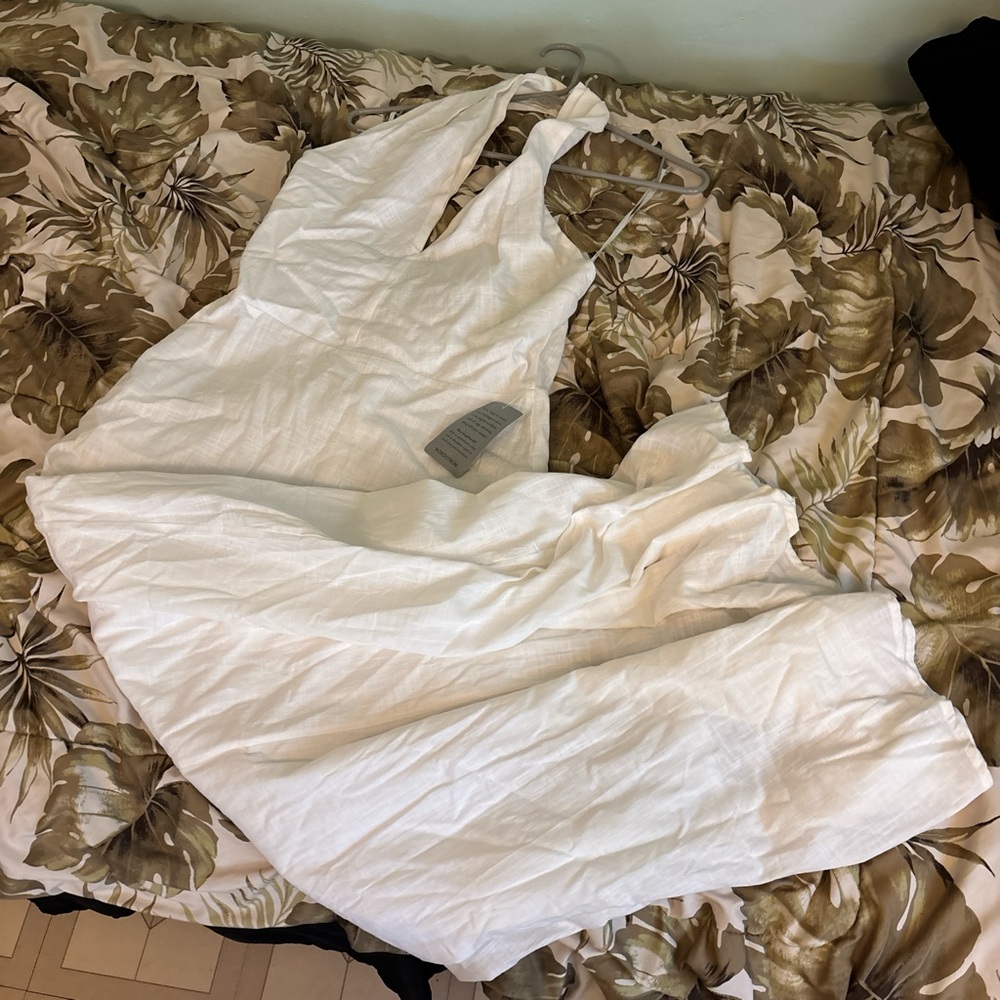 Petal & Pup White Maxi Dress